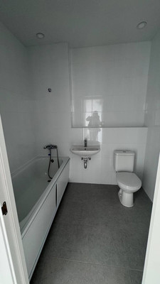 Продам трехкомнатную (3-комн.) квартиру, Новая ул, 14, Ям с