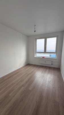 Продам трехкомнатную (3-комн.) квартиру, Новая ул, 14, Ям с