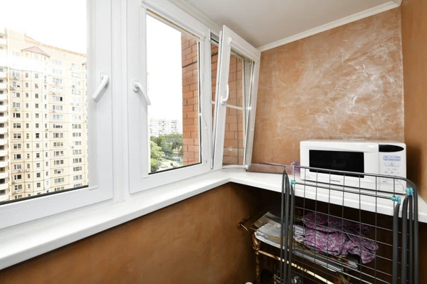 Продам трехкомнатную (3-комн.) квартиру, Мичурина ул, 27к2, Королев г