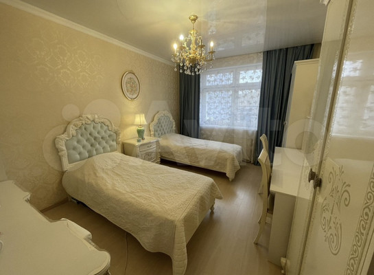Продам трехкомнатную (3-комн.) квартиру, Павшинский б-р, 36, Красногорск г