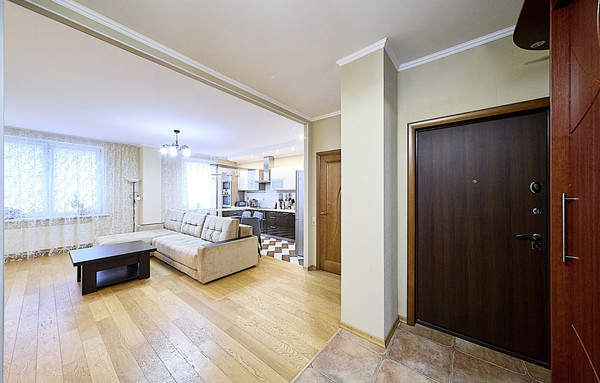 Продам трехкомнатную (3-комн.) квартиру, Гжатская ул, 22Ак3, Санкт-Петербург г