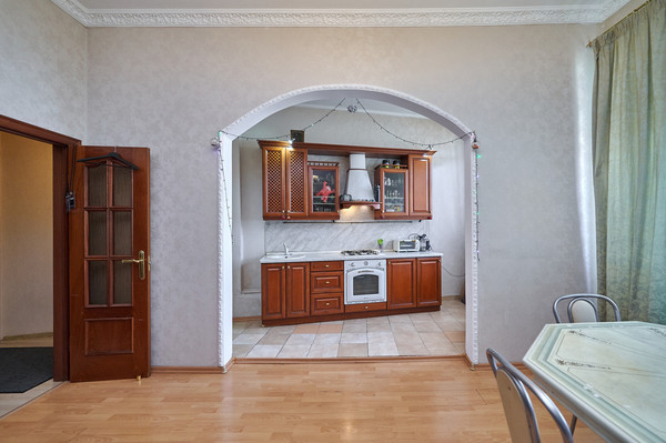 Продам трехкомнатную (3-комн.) квартиру, Земляной Вал ул, 18-22, Москва г