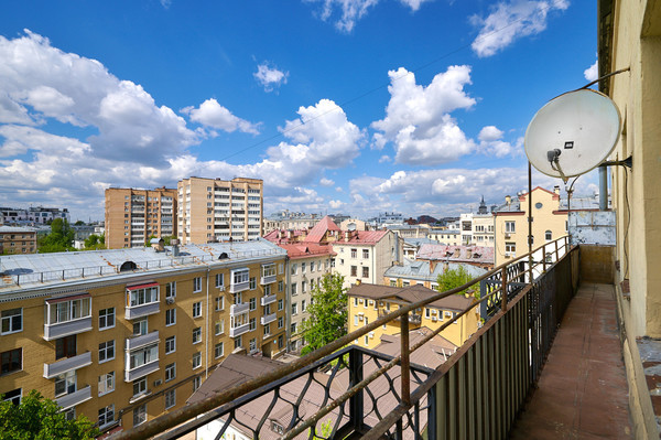 Продам трехкомнатную (3-комн.) квартиру, Земляной Вал ул, 18-22, Москва г