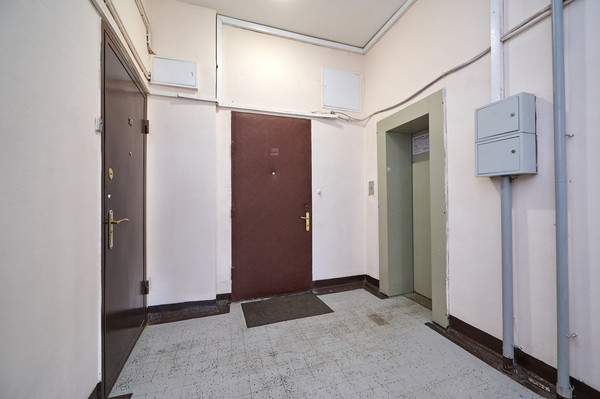 Продам трехкомнатную (3-комн.) квартиру, Земляной Вал ул, 18-22, Москва г