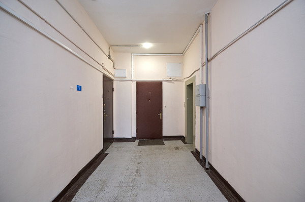 Продам трехкомнатную (3-комн.) квартиру, Земляной Вал ул, 18-22, Москва г