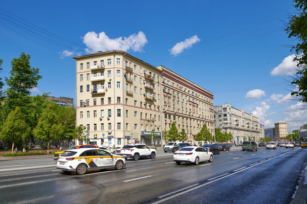 Продам трехкомнатную (3-комн.) квартиру, Земляной Вал ул, 18-22, Москва г
