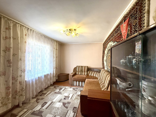 Продам двухкомнатную (2-комн.) квартиру, Тепличный пер, 1, Первомайское с