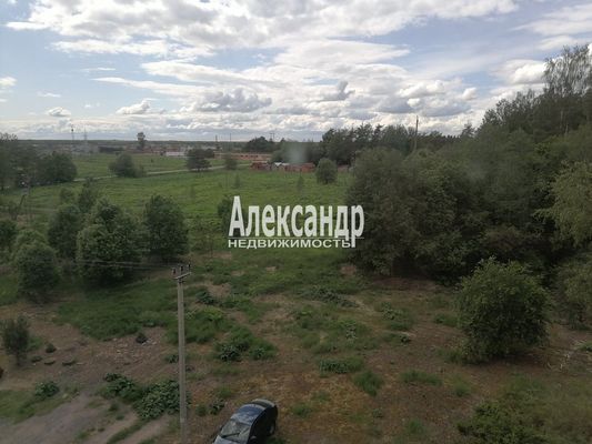 Продам долю в 16-комн. квартире, 23к1, Сельцо п