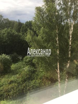 Продам долю в 16-комн. квартире, 23к1, Сельцо п