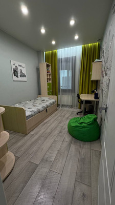 Продам трехкомнатную (3-комн.) квартиру, Подгорная ул, 18/4, Молодежный п