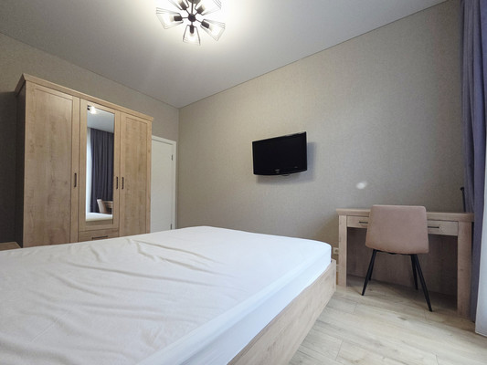 Продам двухкомнатную (2-комн.) квартиру, Парк Апрель ул, 33, Апрелевка г