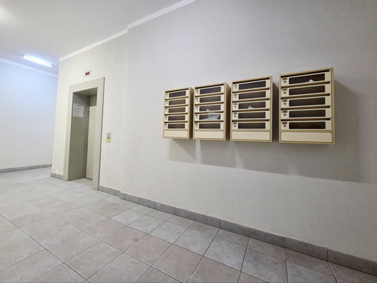 Продам двухкомнатную (2-комн.) квартиру, Парк Апрель ул, 33, Апрелевка г
