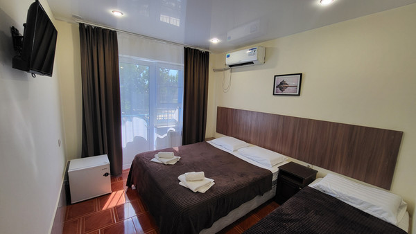 Продам гостиницу 1 700 м2, Южный пр-кт, Витязево с