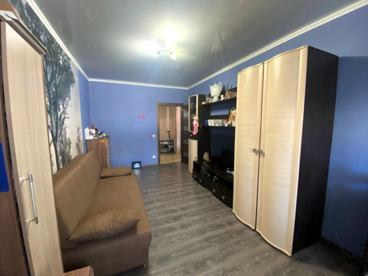 Продам двухкомнатную (2-комн.) квартиру, им. Селезнева ул, 4/10, Краснодар г