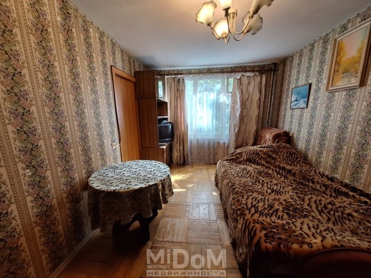 Продам трехкомнатную (3-комн.) квартиру, Ольги Форш ул, 3, Санкт-Петербург г