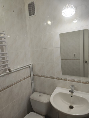 Продам двухкомнатную (2-комн.) квартиру, Стадионная ул, 19, Мирное с