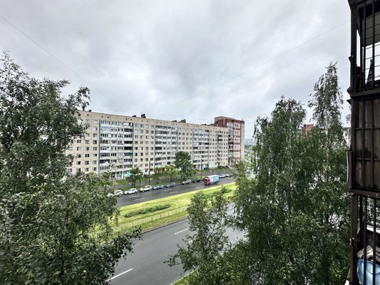 Продам трехкомнатную (3-комн.) квартиру, Уточкина ул, 5, Санкт-Петербург г
