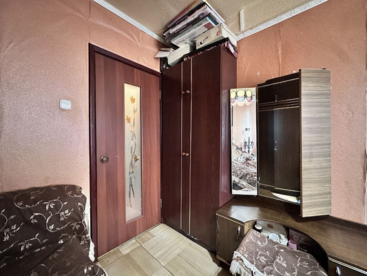 Продам трехкомнатную (3-комн.) квартиру, Уточкина ул, 5, Санкт-Петербург г