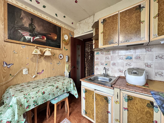 Продам трехкомнатную (3-комн.) квартиру, Уточкина ул, 5, Санкт-Петербург г