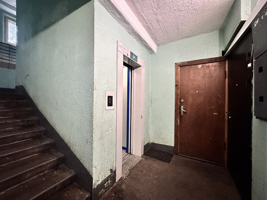 Продам трехкомнатную (3-комн.) квартиру, Уточкина ул, 5, Санкт-Петербург г