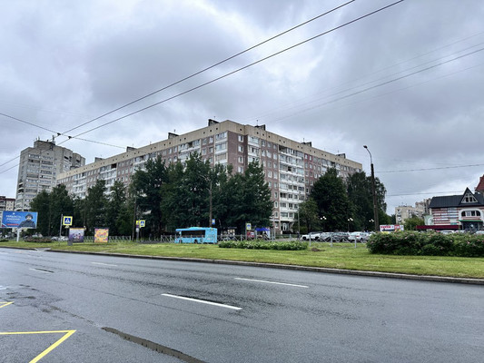 Продам трехкомнатную (3-комн.) квартиру, Уточкина ул, 5, Санкт-Петербург г