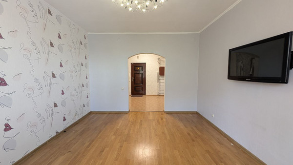 Продам двухкомнатную (2-комн.) квартиру, Байкальская ул, 202/9, Иркутск г
