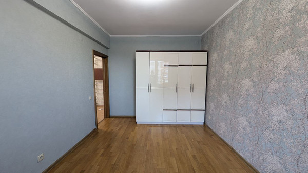 Продам двухкомнатную (2-комн.) квартиру, Байкальская ул, 202/9, Иркутск г