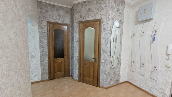 Продам двухкомнатную (2-комн.) квартиру, Байкальская ул, 202/9, Иркутск г