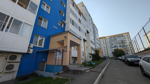 Продам двухкомнатную (2-комн.) квартиру, Байкальская ул, 202/9, Иркутск г