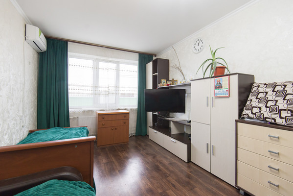 Продам однокомнатную (1-комн.) квартиру, Уланская ул, 15к4, Ростов-на-Дону г