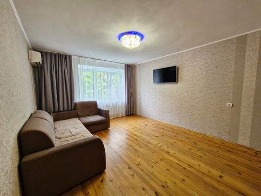Продам многокомнатную квартиру, Шаронова ул, 5Б, Ишим г