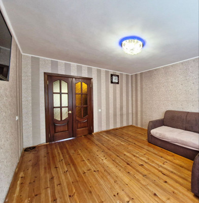 Продам многокомнатную квартиру, Шаронова ул, 5Б, Ишим г
