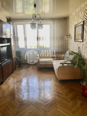 Продам трехкомнатную (3-комн.) квартиру, Дегунинская ул, 15, Москва г