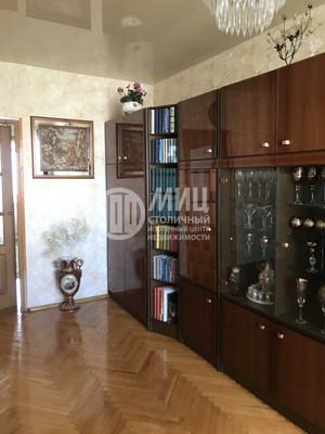 Продам трехкомнатную (3-комн.) квартиру, Дегунинская ул, 15, Москва г
