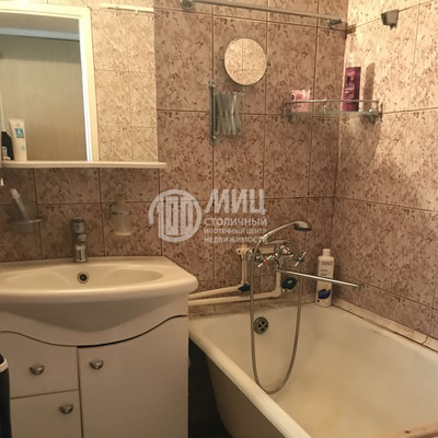 Продам трехкомнатную (3-комн.) квартиру, Дегунинская ул, 15, Москва г
