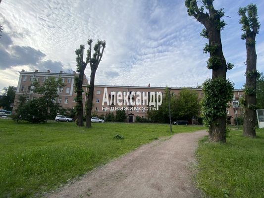 Продам двухкомнатную (2-комн.) квартиру, Обуховской Обороны пр-кт, 108к2, Санкт-Петербург г
