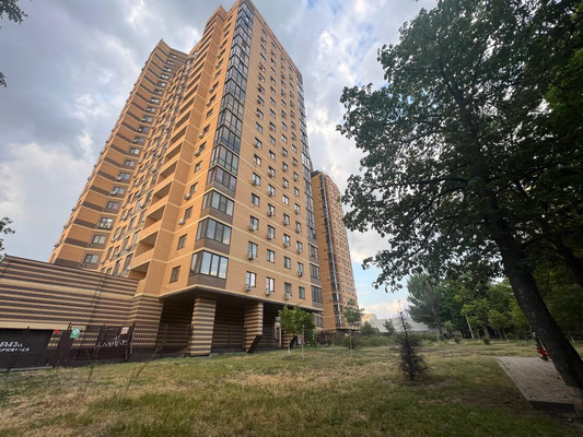 Продам двухкомнатную (2-комн.) квартиру, Варфоломеева ул, 222ак108а, Ростов-на-Дону г