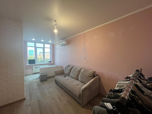Продам двухкомнатную (2-комн.) квартиру, Варфоломеева ул, 222ак108а, Ростов-на-Дону г