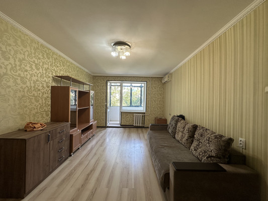 Продам однокомнатную (1-комн.) квартиру, Луначарского ул, 118, Белореченск г