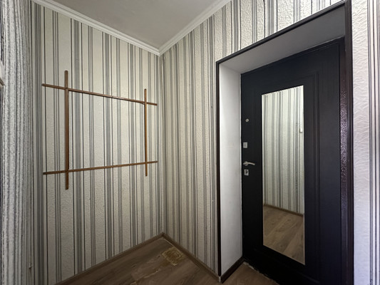 Продам однокомнатную (1-комн.) квартиру, Луначарского ул, 118, Белореченск г