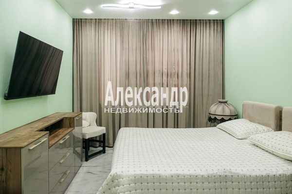 Продам трехкомнатную (3-комн.) квартиру, Парфёновская ул, 17, Санкт-Петербург г