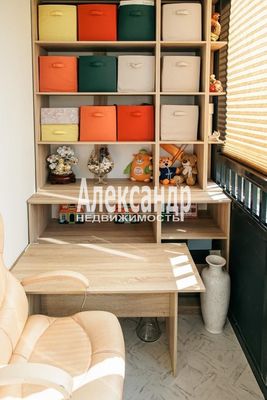 Продам трехкомнатную (3-комн.) квартиру, Парфёновская ул, 17, Санкт-Петербург г