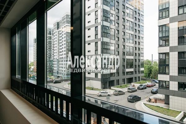 Продам трехкомнатную (3-комн.) квартиру, Парфёновская ул, 17, Санкт-Петербург г