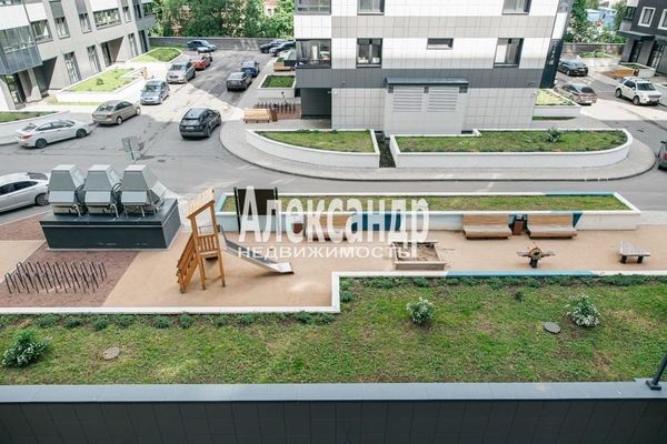 Продам трехкомнатную (3-комн.) квартиру, Парфёновская ул, 17, Санкт-Петербург г