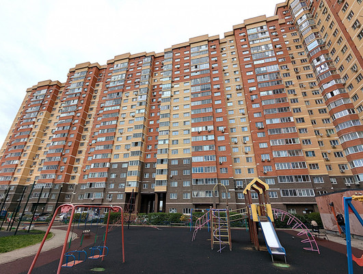 Продам двухкомнатную (2-комн.) квартиру, Объездная дорога ул, 1, Сосновый Бор п