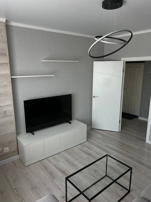 Продам двухкомнатную (2-комн.) квартиру, Западный Обход ул, 42к4, Краснодар г