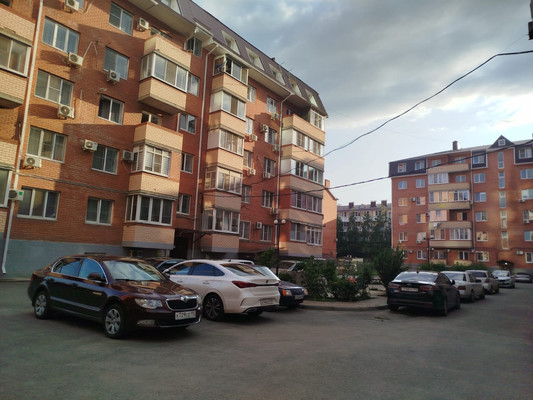 Продам однокомнатную (1-комн.) квартиру, 2-я Целиноградская ул, 38, Краснодар г