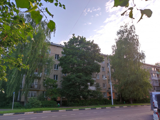 Продам трехкомнатную (3-комн.) квартиру, Пионерская ул, 13, Томилино рп