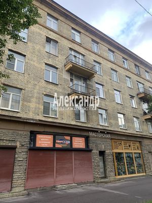 Продам трехкомнатную (3-комн.) квартиру, Краснопутиловская ул, 10, Санкт-Петербург г