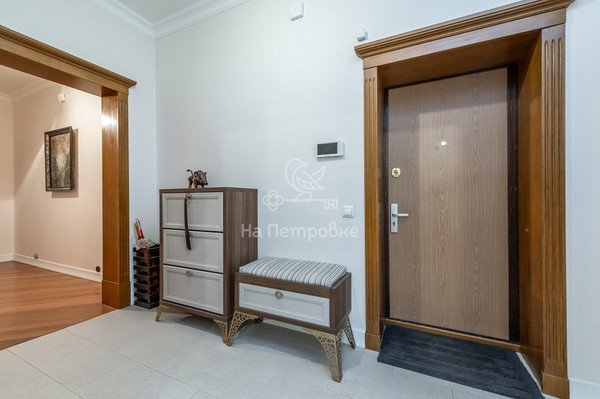 Продам многокомнатную квартиру, Наставнический пер, 6, Москва г